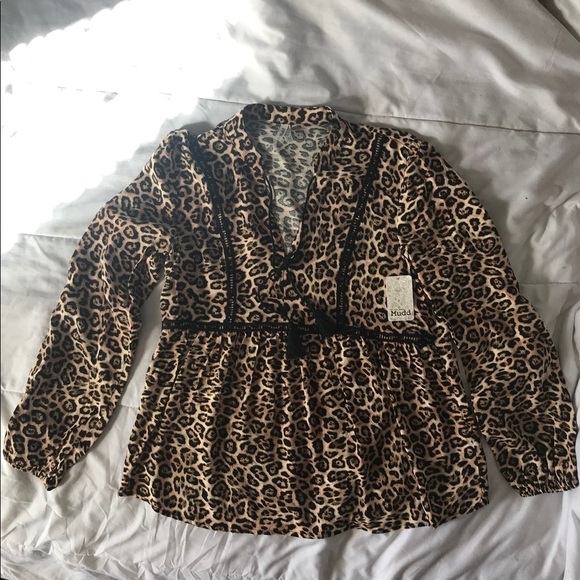 NWT -MUDD Cheetah Peasant Blouse, size: Small, - Picture 1 of 4